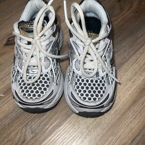 Saucony Toddler Omni 9